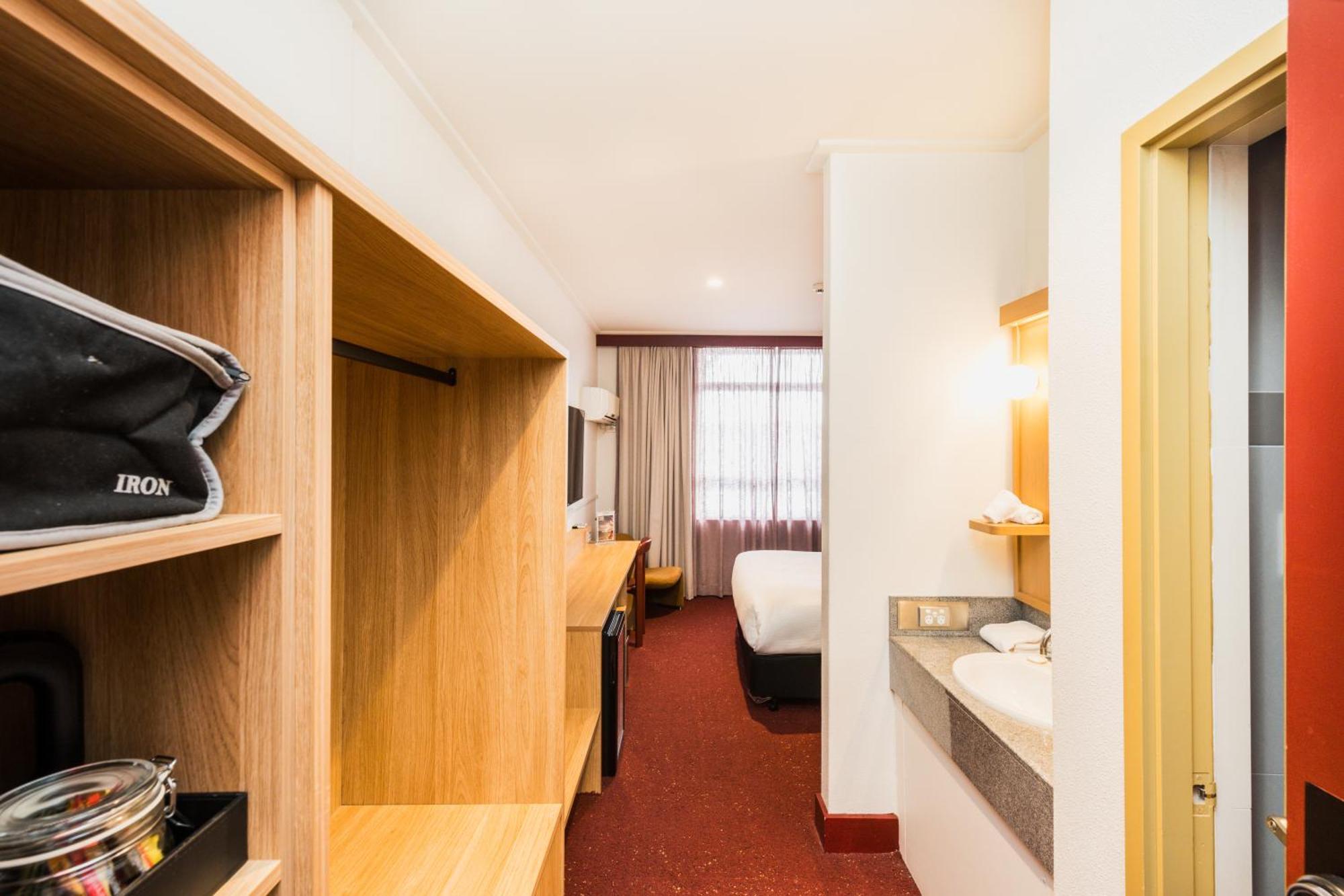 Statesman Hotel Canberra Pokoj fotografie
